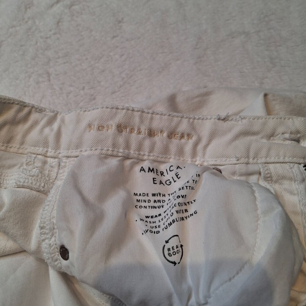 American Eagle Mom Straight Jean Sz 8 X-Short 5 Pocket Distressed Neutral Boho - Picture 10 of 16